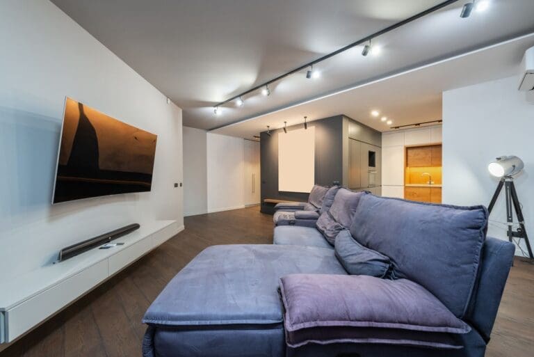 Slim Media Wall: How Thin Can It Be? UK Build Guide for Compact Rooms